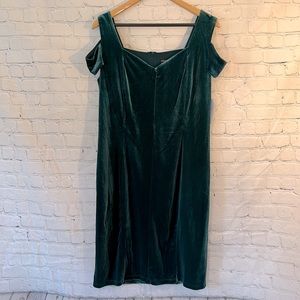 Nwt Alexa B Nites green velvet dress